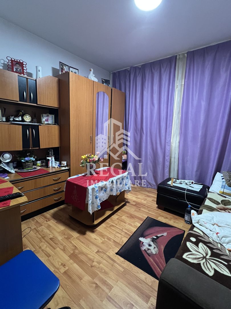 Apartament 2 camere de vânzare – Micro 7, Strada Pinilor | Etaj 10/10 - Poză 3