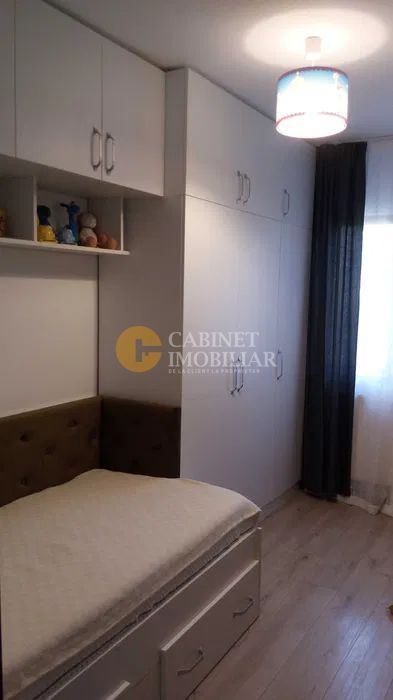 3 camere decomandat- Etaj 2- Renovat - Zona Alexandru cel Bun/ Minerva - Poză 4