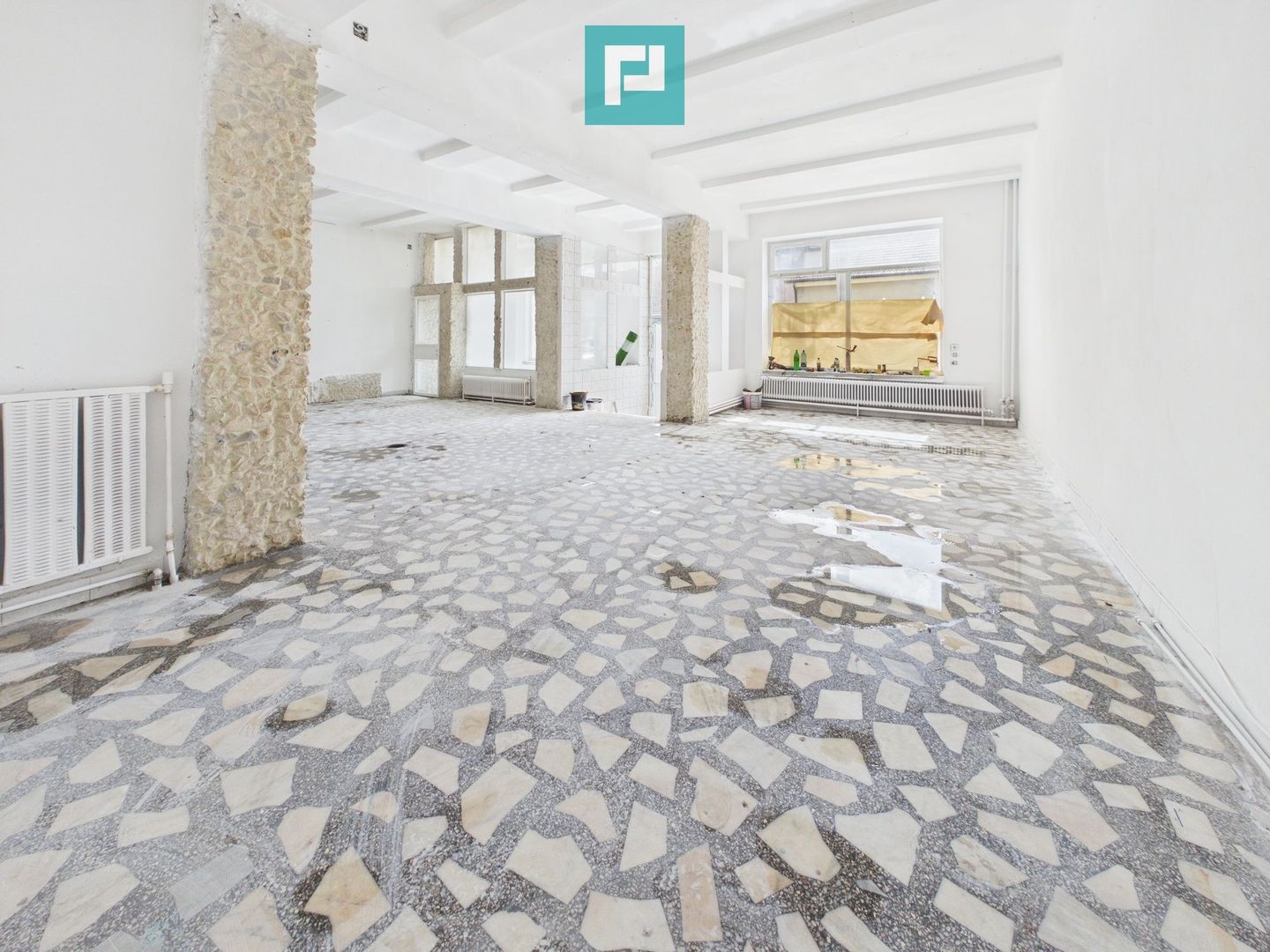 Proprietate multifuncţională central Arad - Poză 15