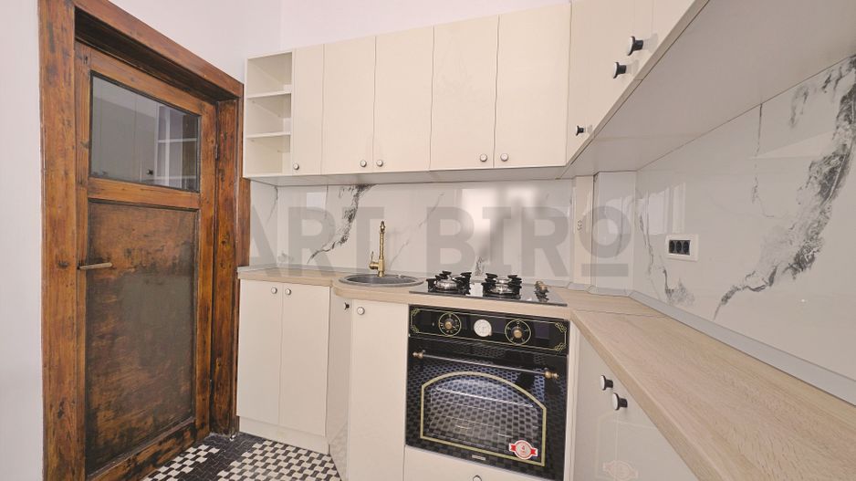 Zero comision, 120mp birou elegant in vila eclectica, Polona - Tunari - Poză 7