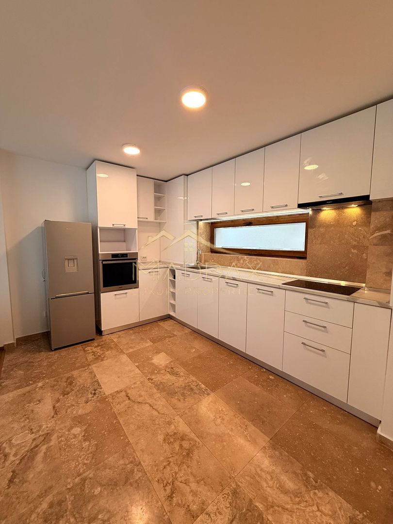 Vila cu 5 camere *200mp* + Teren *300* / 3 locuri de parcare // Pipera - Poză 12