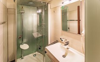 APARTAMENT CU 2 CAMERE DE 100 MP LA INCHIRIERE IN ZONA ROMANA - Poză 4