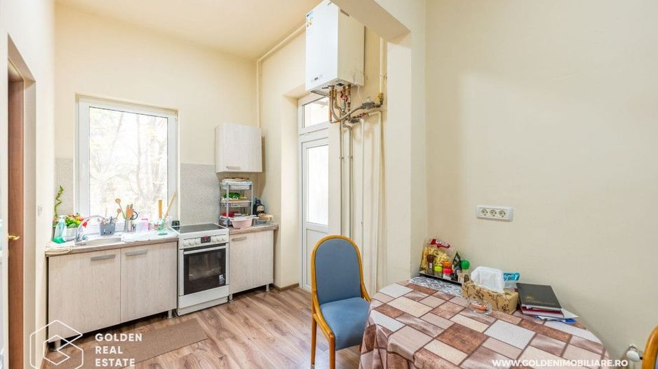 Apartament 2 camere, situat in centrul vechi al Aradului - Poză 1