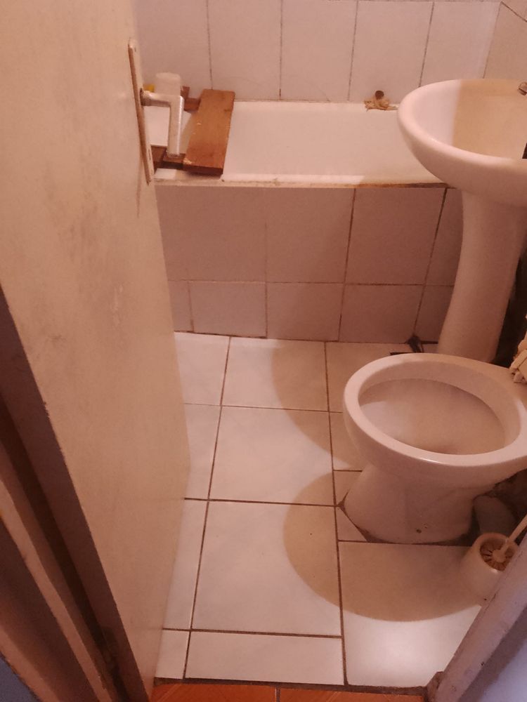 BRASADAS vinde garsoniera confort 2 la etajul 1 pe Ostrovului. - Poză 3