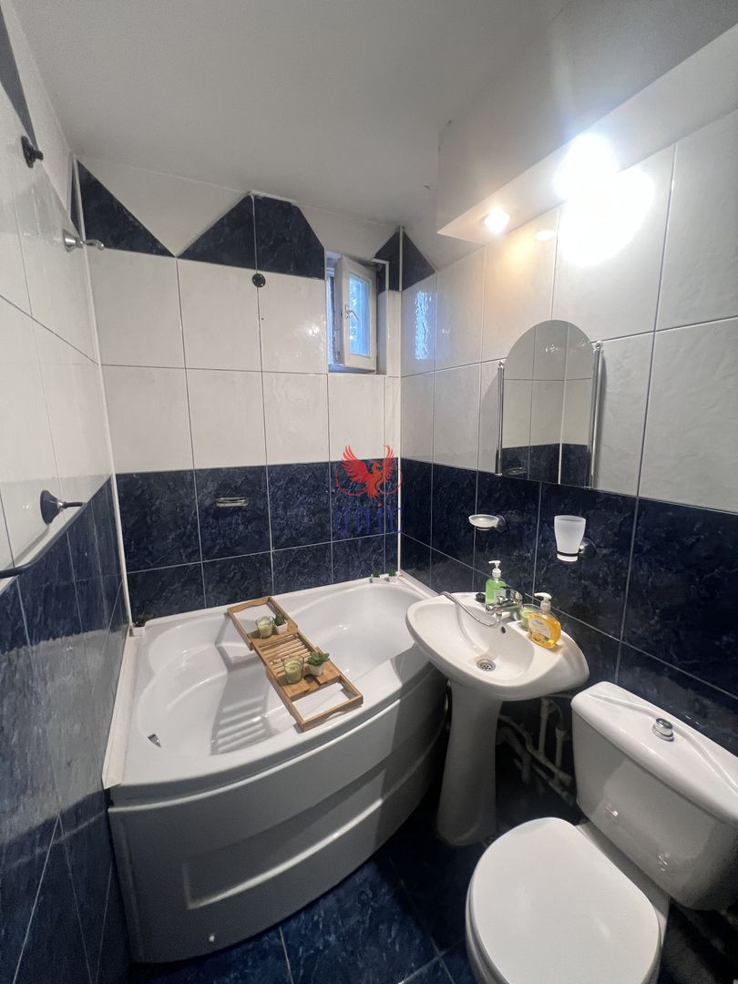 Decomandat, stradal, Calea Bucuresti etaj 1 - Poză 12