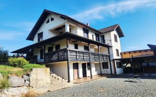 Vilă 7 Camere |  256 MPU |  2000 MP Teren Terasat | Tocile - Poză 1