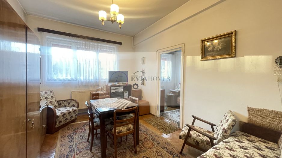 3 camere/ zona Facultatii de Litere / Parcare in curte - Poză 1