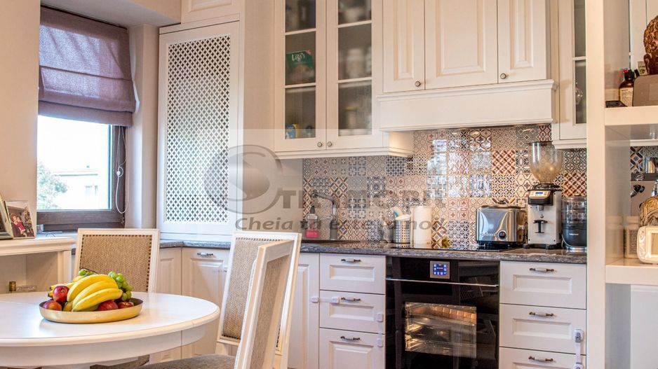 Apartament 3 camere, decomandat, mobilat-zona Ciric 180000 euro - Poză 2