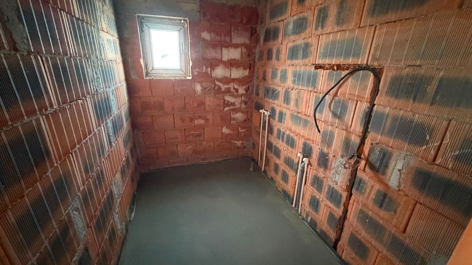 CASA TRIPLEX, TOATE UTILITATILE, INCALZIRE PARDOSEALA, COMISION 0% - Poză 9