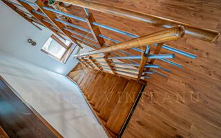 Lazu - Vila de vânzare compusă din P+1E+M. - Poză 39