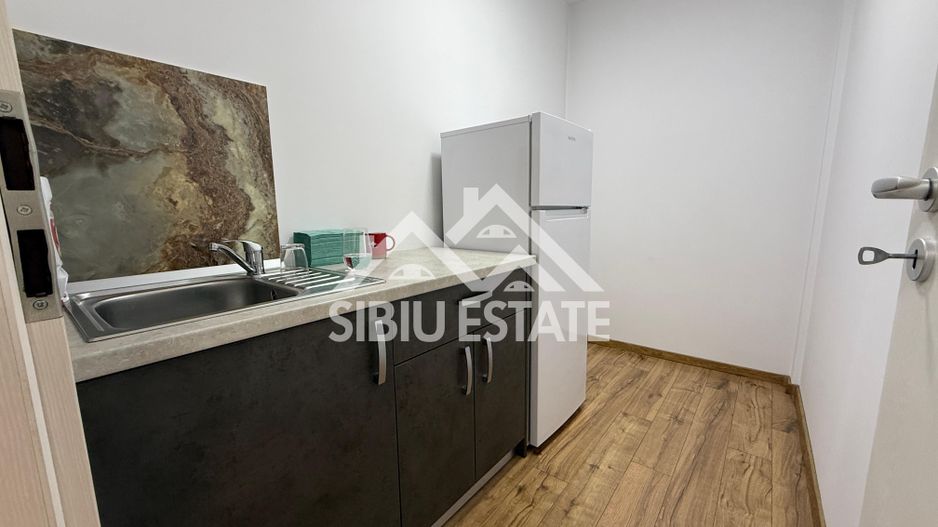 Spatiu de birouri de inchiriat cu 2 camere, 2 locuri de parcare - Poză 2