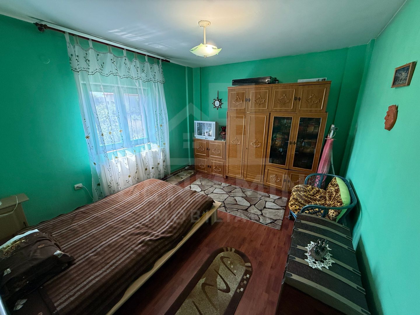 Casa Spatioasa D+P+1+M – 615mp - Teren 1000mp - Rovine - Poză 5