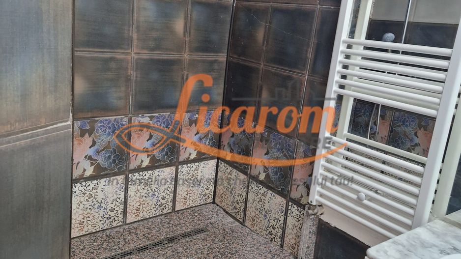 Garsoniera in casa str Iuliu Maniu curte comuna. - Poză 2