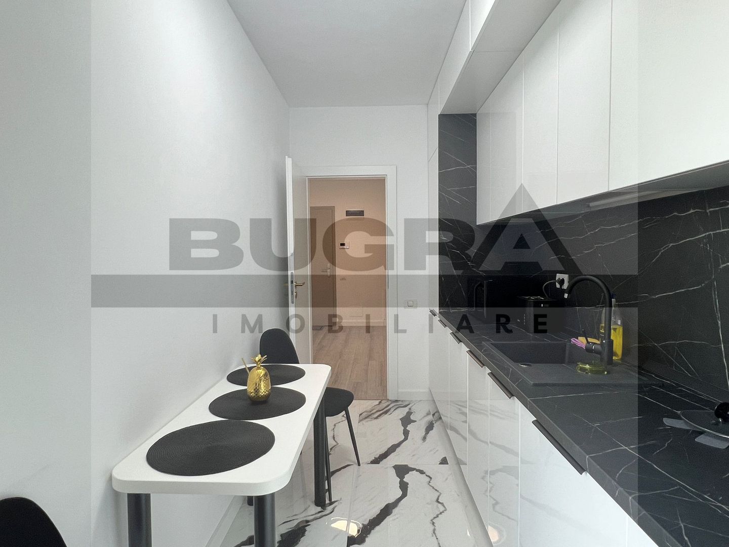 Apartament de 2 camere, LUX, parcare subterana, zona strazii Tasnad - Poză 6