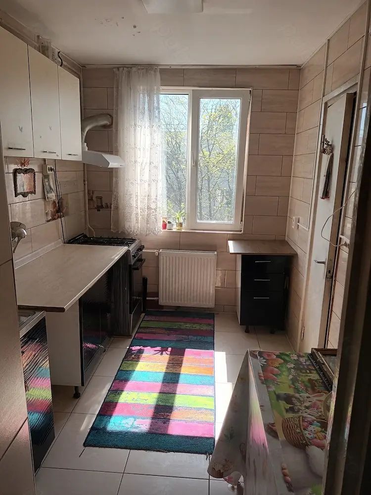 De vanzare Apartament  3 camere Pacii - Poză 1