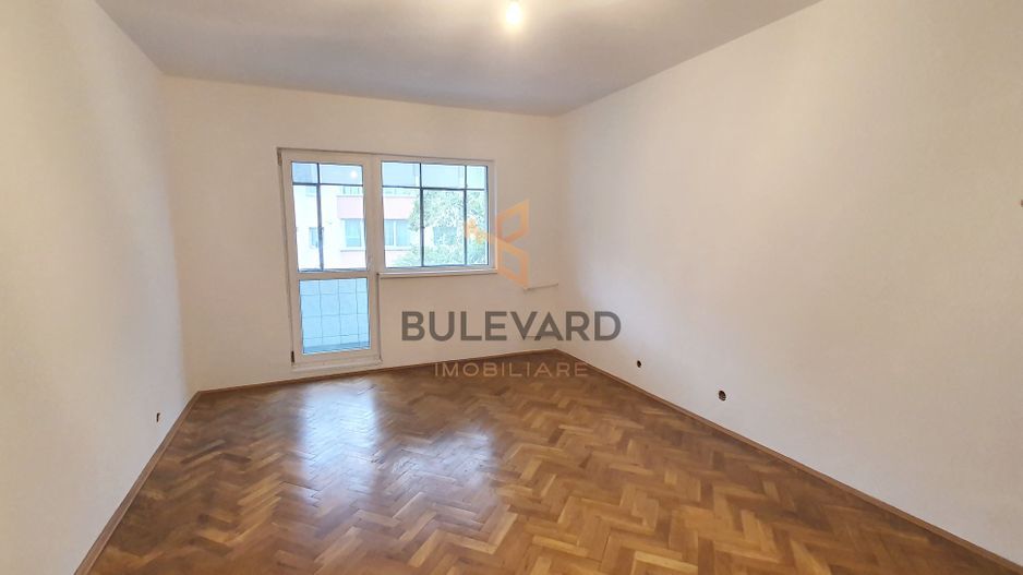 Apartament 3 camere decomandate +parcare, zona Bdl. N. Titulescu! - Poză 1