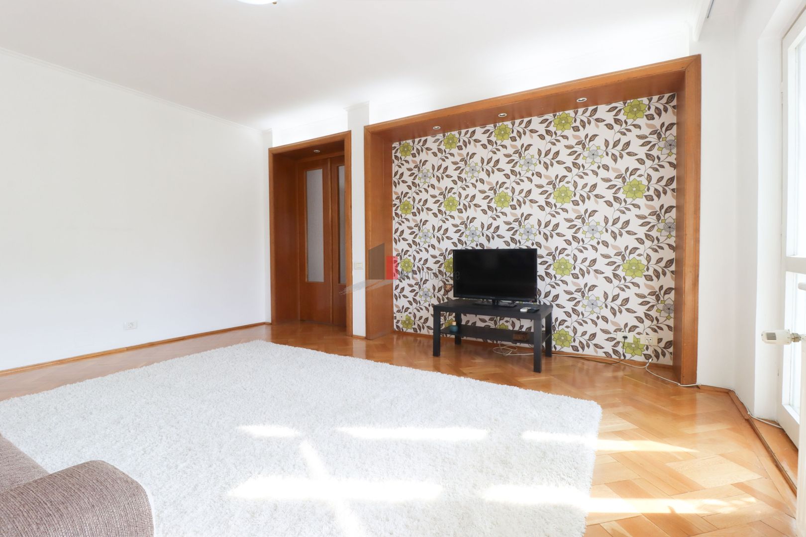 Apartamentul "SALTVEGURINN" in Drumul Sarii, intri in el si il inchiriezi pe loc - Poză 9