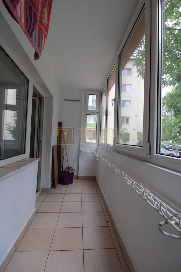 Apartament spatios, 3 camere, 2 bai, ideal pentru studenti - Poză 4