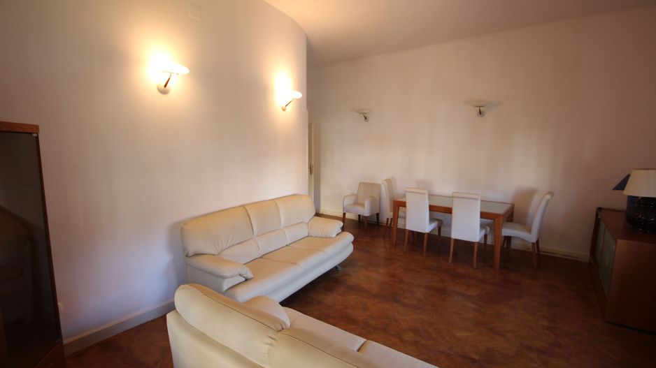 Apartament deosebit cu 3 camere în zona P-ta Victoriei - Poză 3