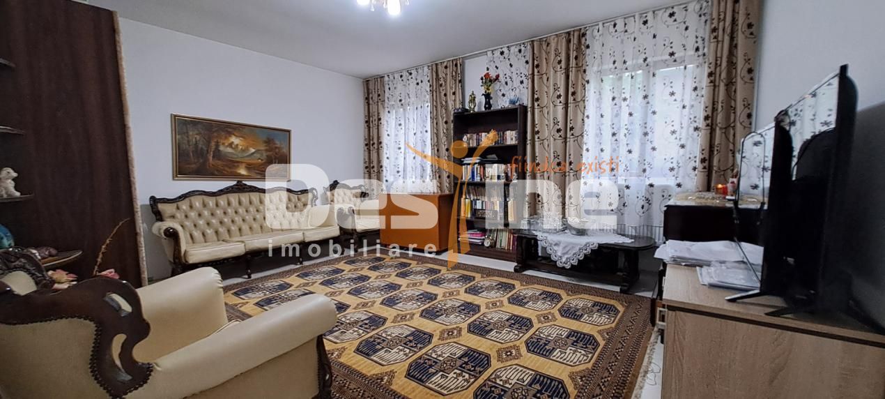 LUNCA CETATUII, CASA individuala , 8 CAMERE - Poză 2