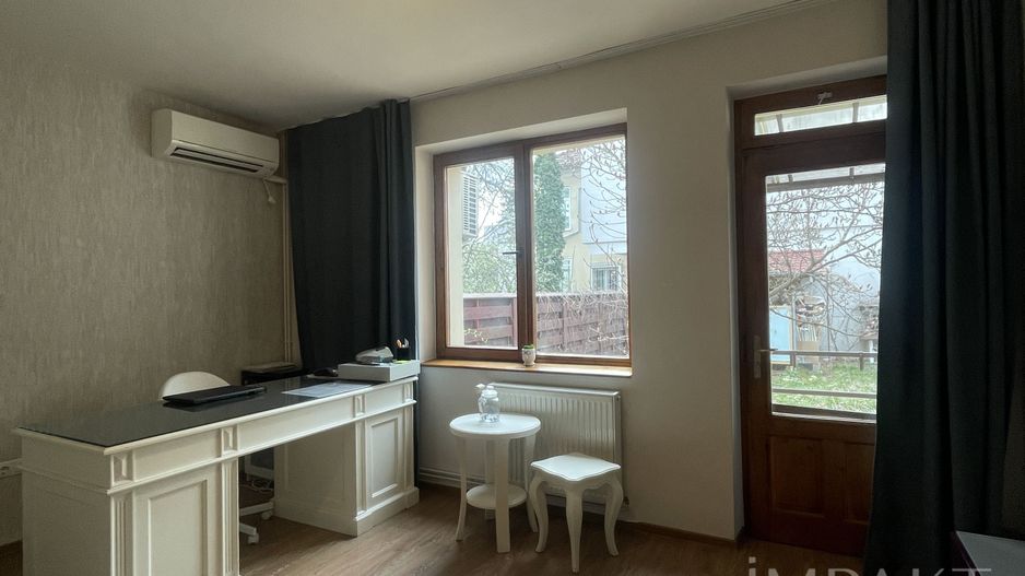 Clădire cu destinație comercială, situată într-o zonă Centrala! - Poză 18