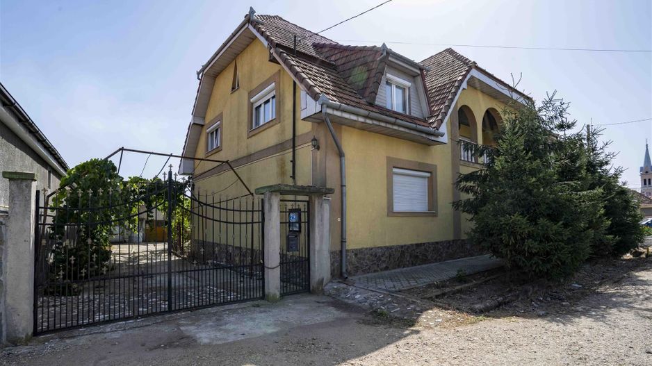 Casa de vanzare D+P+M Tarian - Poză 1