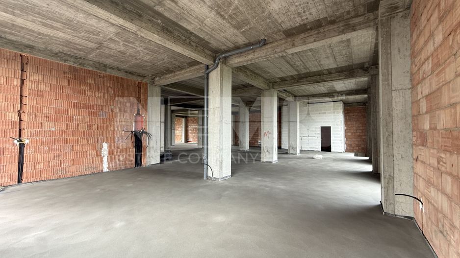 Spatiu comercial nou 550 mp Radauti 550.000 Euro - Poză 4