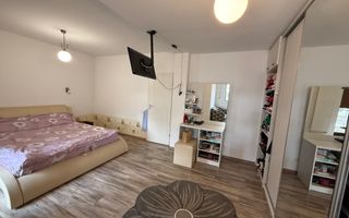 Casă înșiruită complet mobilată + curte+ 2 parcari în complex inchis! - Poză 6