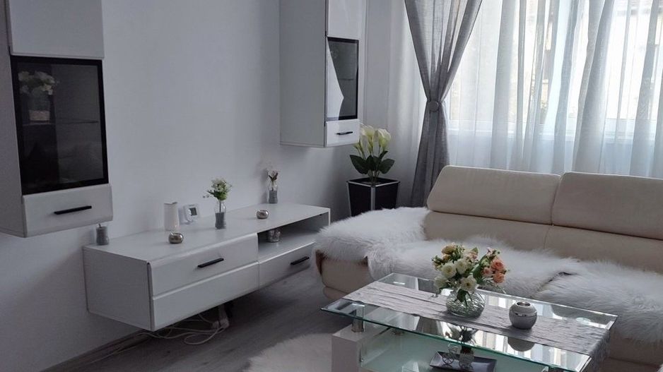 Apartament 3 camere, 60 mp, Spitalul Județean – renovat, COMISION 0% - Poză 1