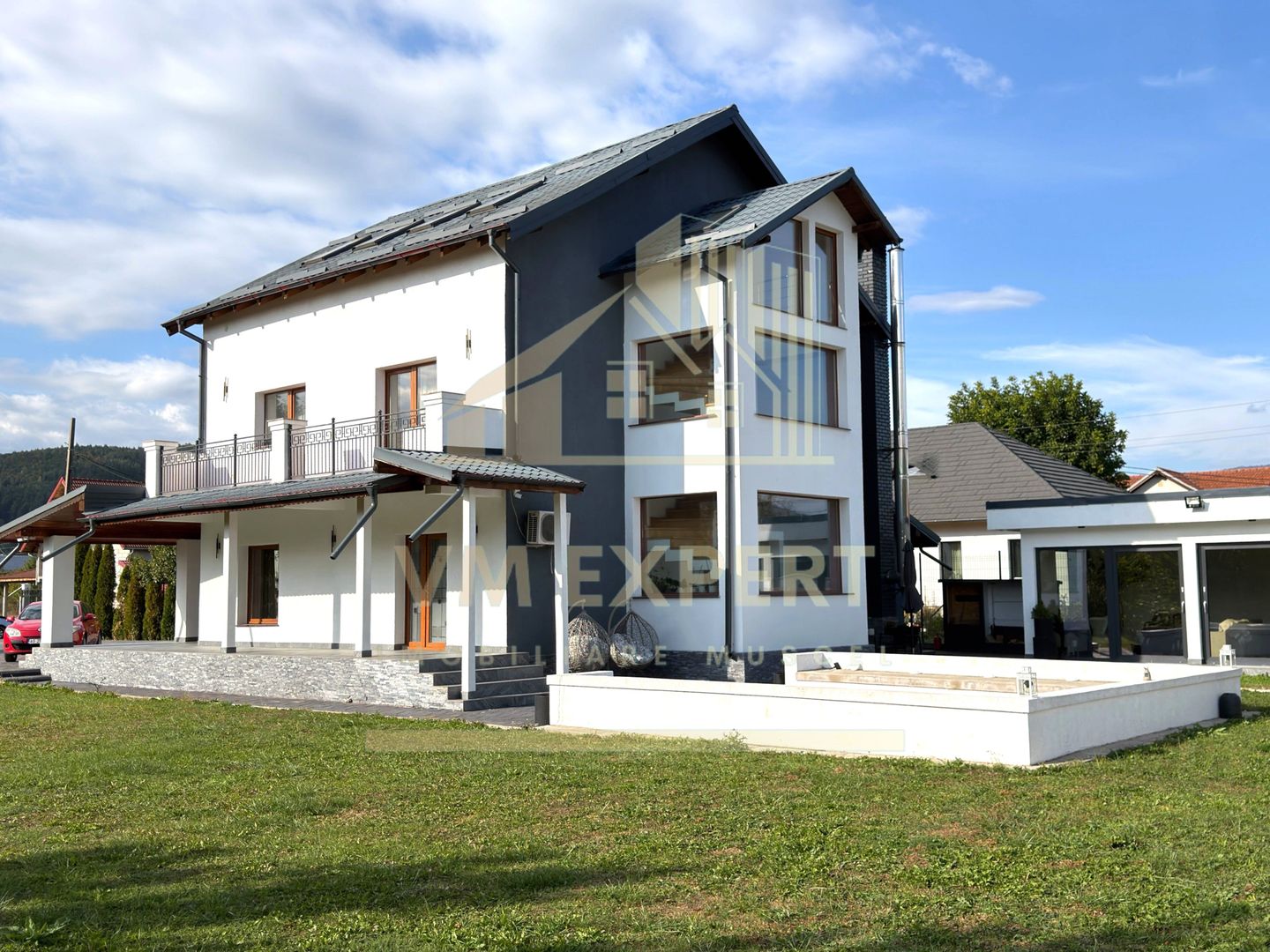 CASĂ 5 CAMERE TEREN 1600 MP CAMPULUNG - Poză 6