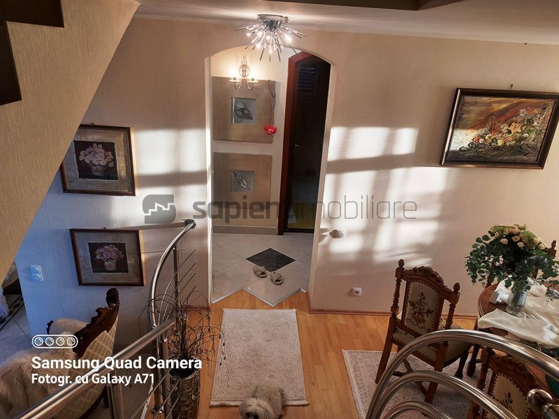 Casa lux cu 5 camere in Rontau - Poză 18