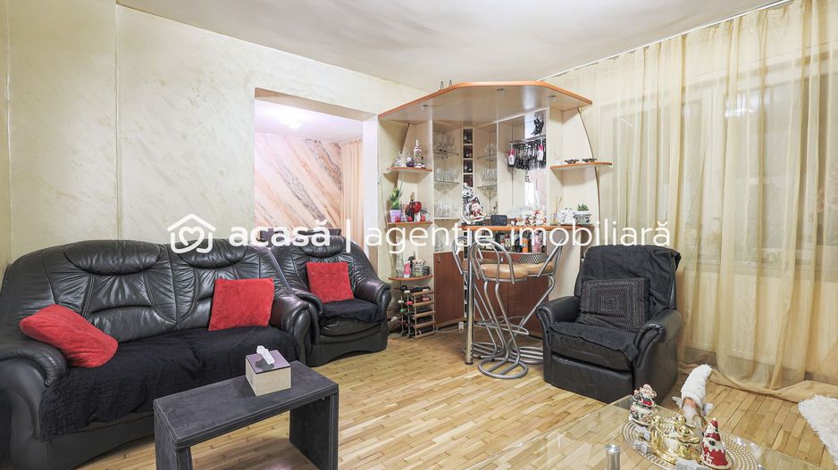 Casă cu teren generos și autorizatie pentru investiție in Parneava - Poză 4