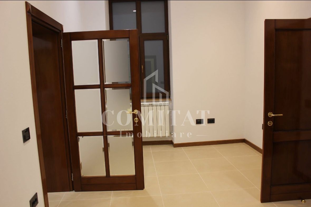 Oportunitate! Apartament 3 camere | Zona Ultracentrală - Poză 8