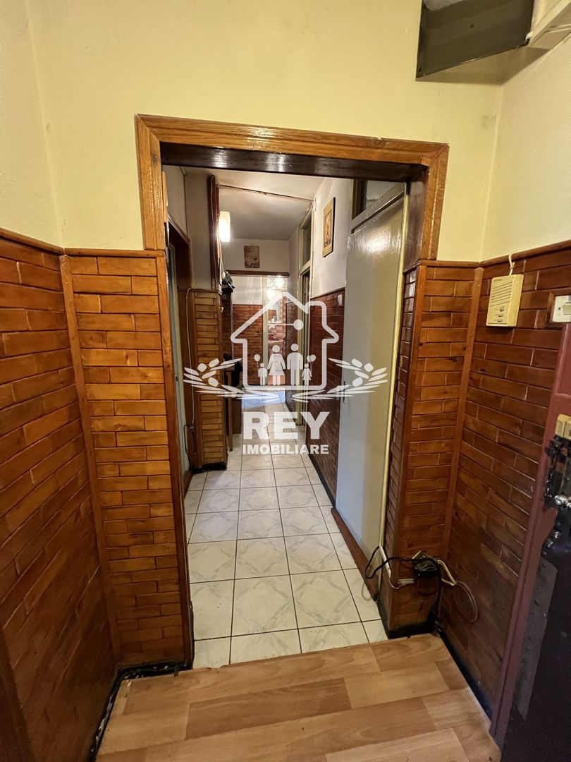 Apartament 4 camere decomandate 4 balcoane etaj 1 Str. Bâlea/Sibiu - Poză 2