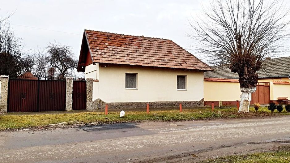 Halchiu, casa cu teren de 1152mp, 110000 euro - Poză 1