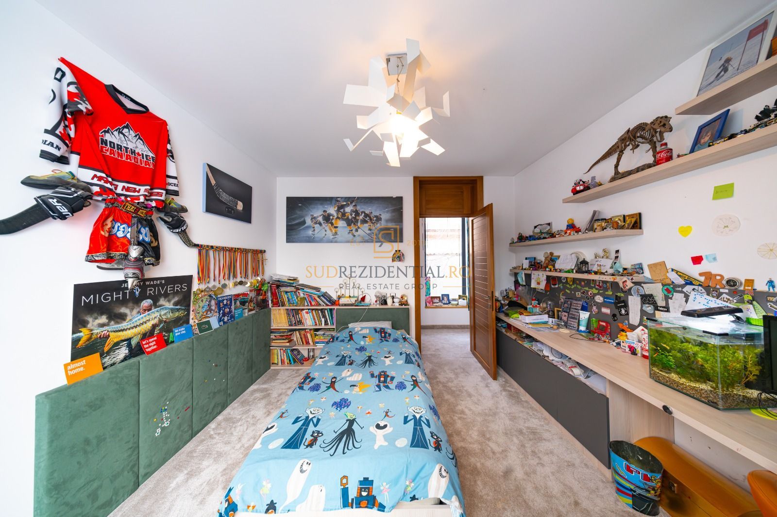 Resedinta spectaculoasa  – Vila exclusivista deschidere directa la lac - Poză 27