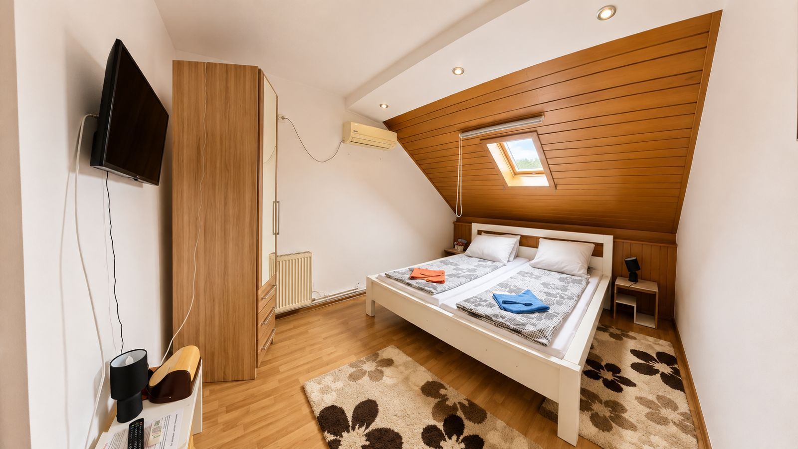 Afacere funcțională - Sală de Evenimente–Motel – Loc. Valea lui Mihai - Poză 12