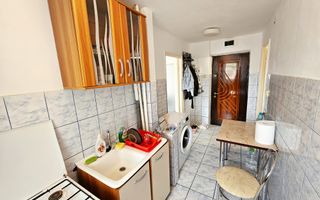 Garsoniera decomandata, etaj intermediar, M-uri - Poză 5