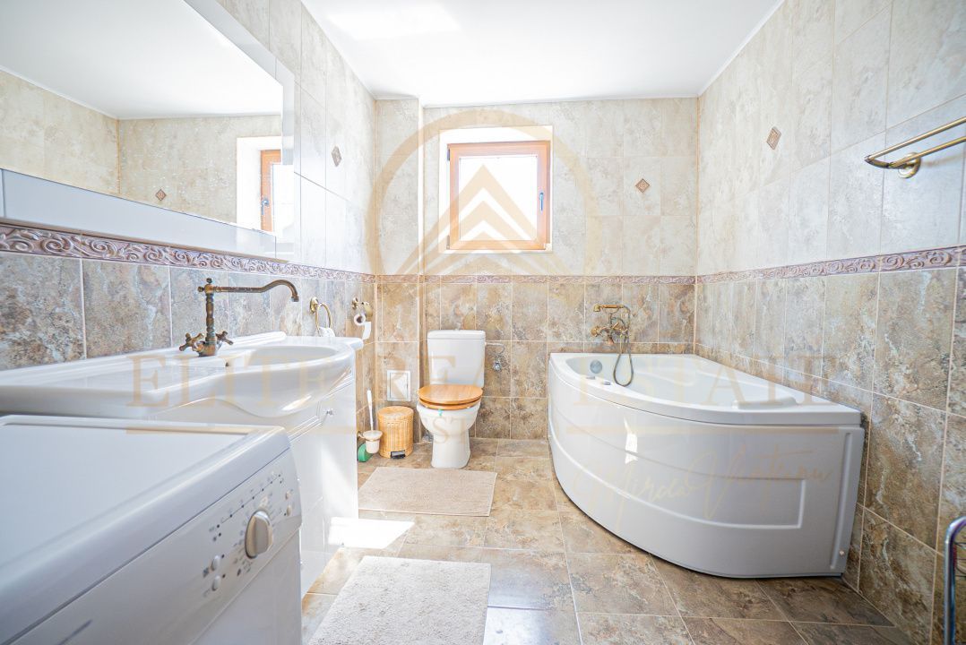 Ovidiu Sud - Zona premium - Vila impozanta, curte mare, garaj, terasa! - Poză 15