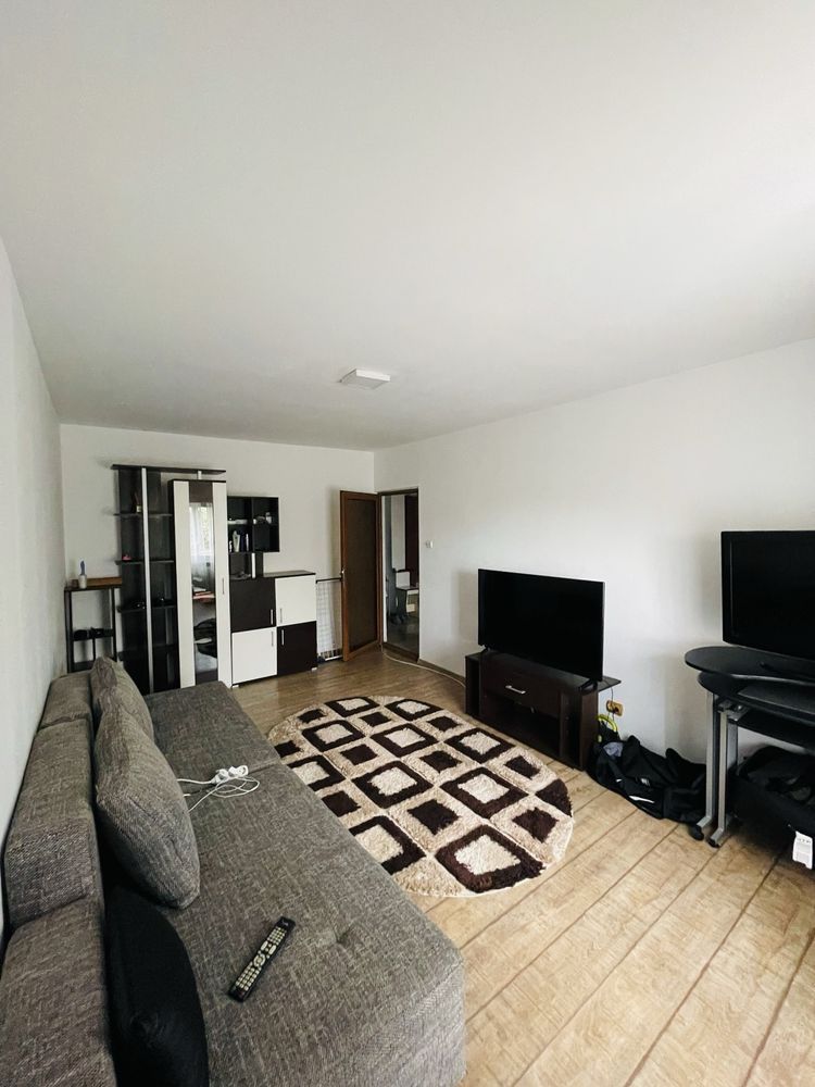 Apartament 2 camere, decomandat, etaj 1, zona excelenta - - Poză 2