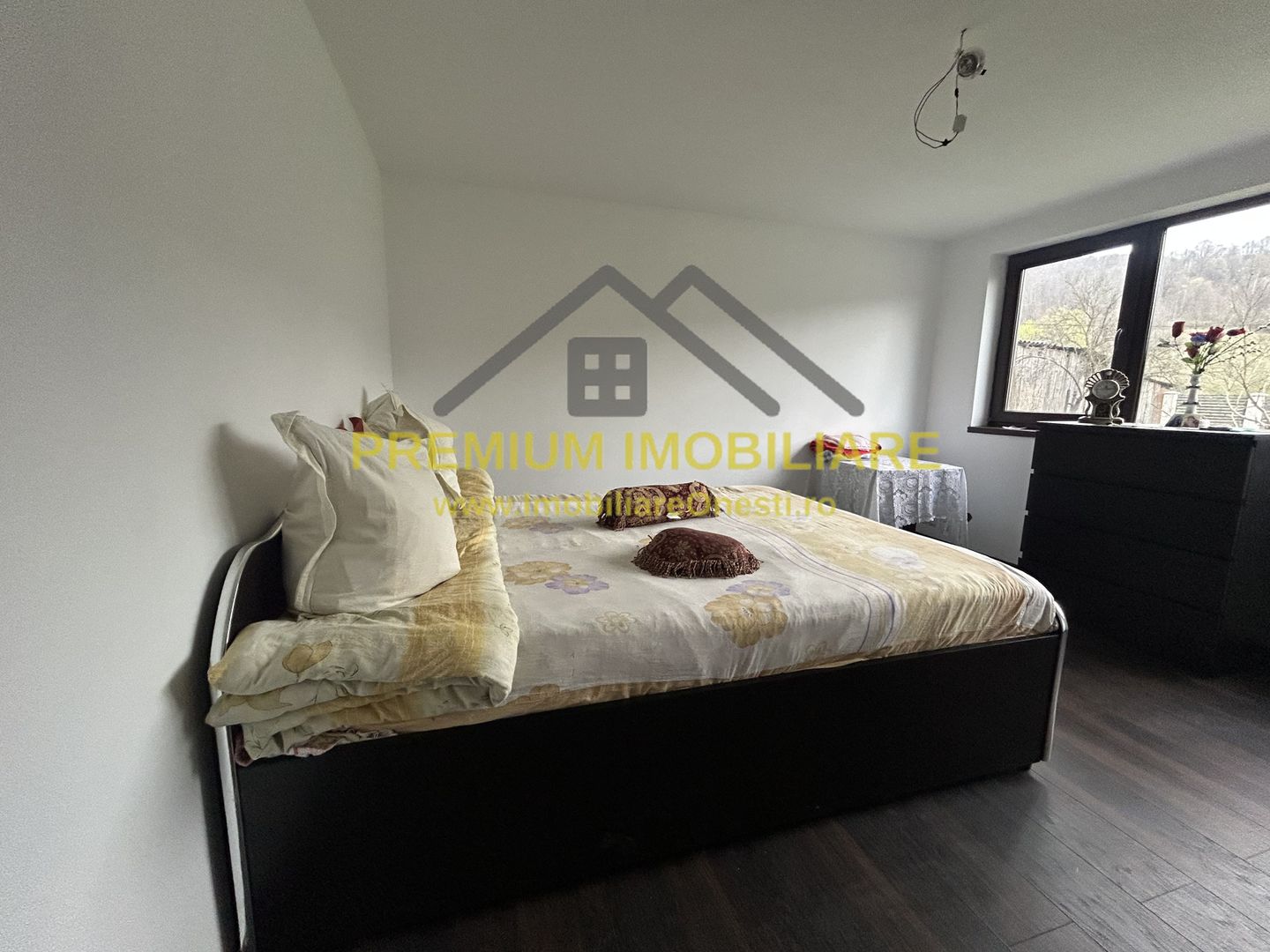 Casa de vanzare in Slanic Moldova . - Poză 2