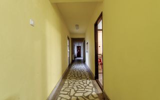 Clădire potrivită pentru proiecte educaționale sau de îngrijire - Poză 5