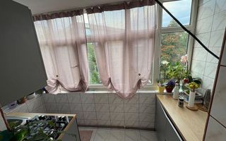 Apartament 3 camere - zona Gorjului cu centrala proprie - Poză 6