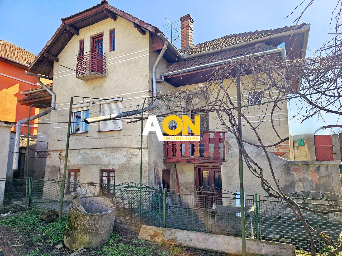 Casa 3 camere, 489 mp teren, acces la 2 strazi, zona ultracentrala - Poză 1