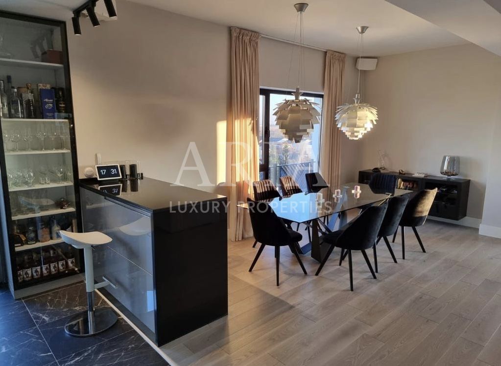 Penthouse superb - rooftop vedere către pădure - Poză 2