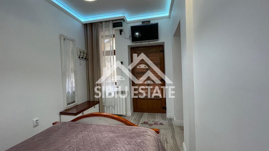 Afacere la cheie 2 unitati de cazare in regim hotelier ULTRACENTRAL - Poză 12