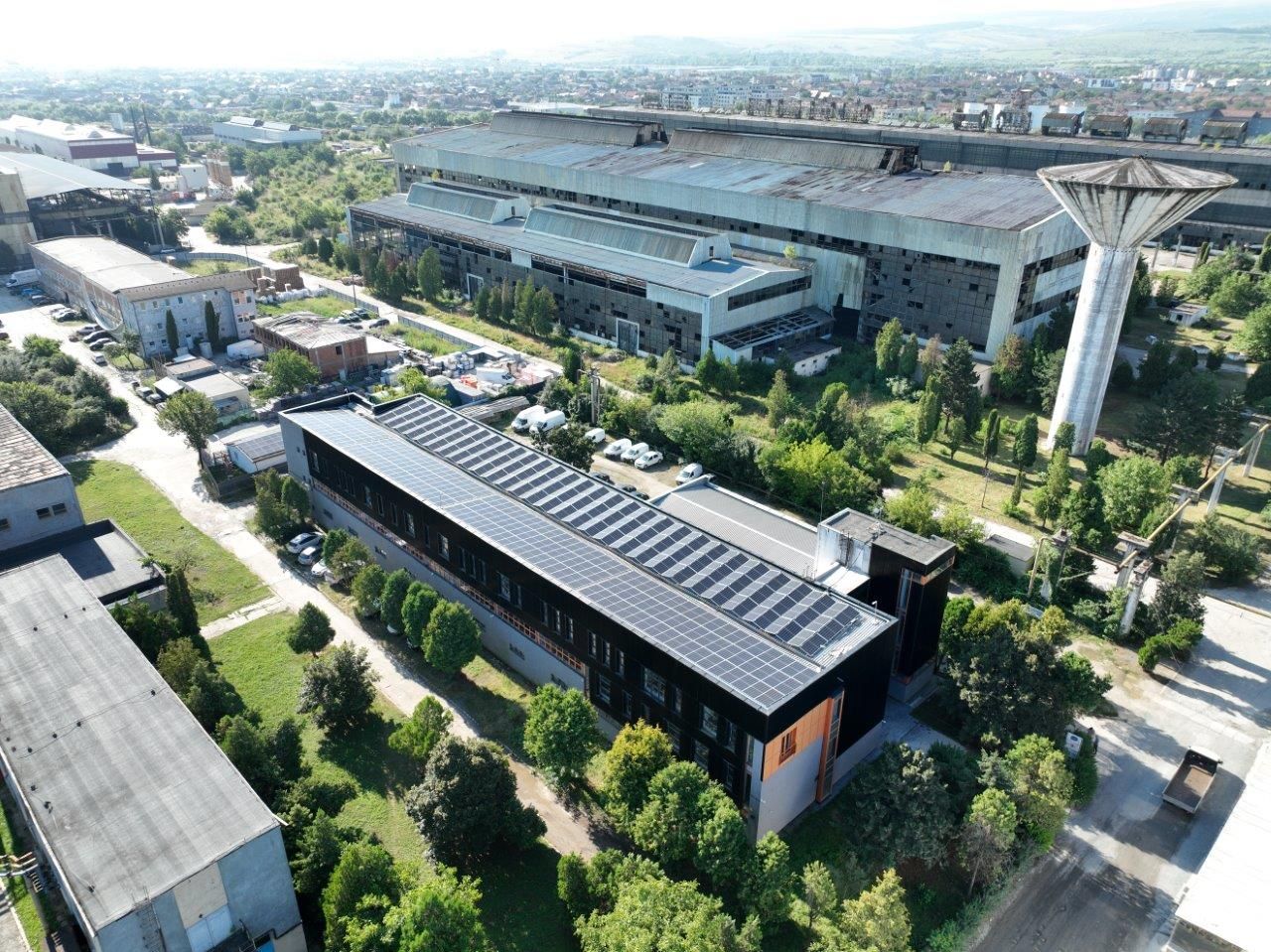 Cladire Birouri 3.420MP UTILI Teren 5.470MP Bulevardul Muncii 18 - Poză 3