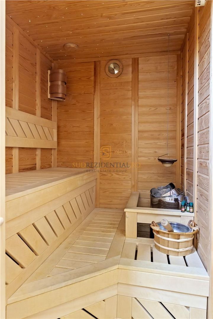 Vila exclusivista cu piscina, sauna si crama, 479.27 mp, langa padure - Poză 12