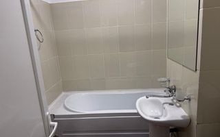 Pf inchiriez ap 1 camera Strapungere Silvestru - Poză 4