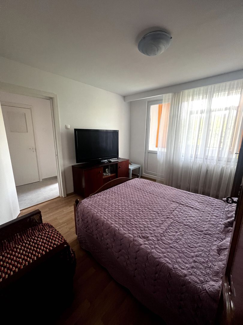 Apartament 3 Camere Decomandat – ~70 mp - Poză 1